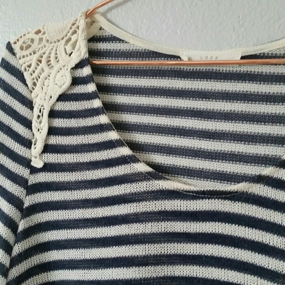 Lush 3/4 sleeve top - Picture 2 of 4